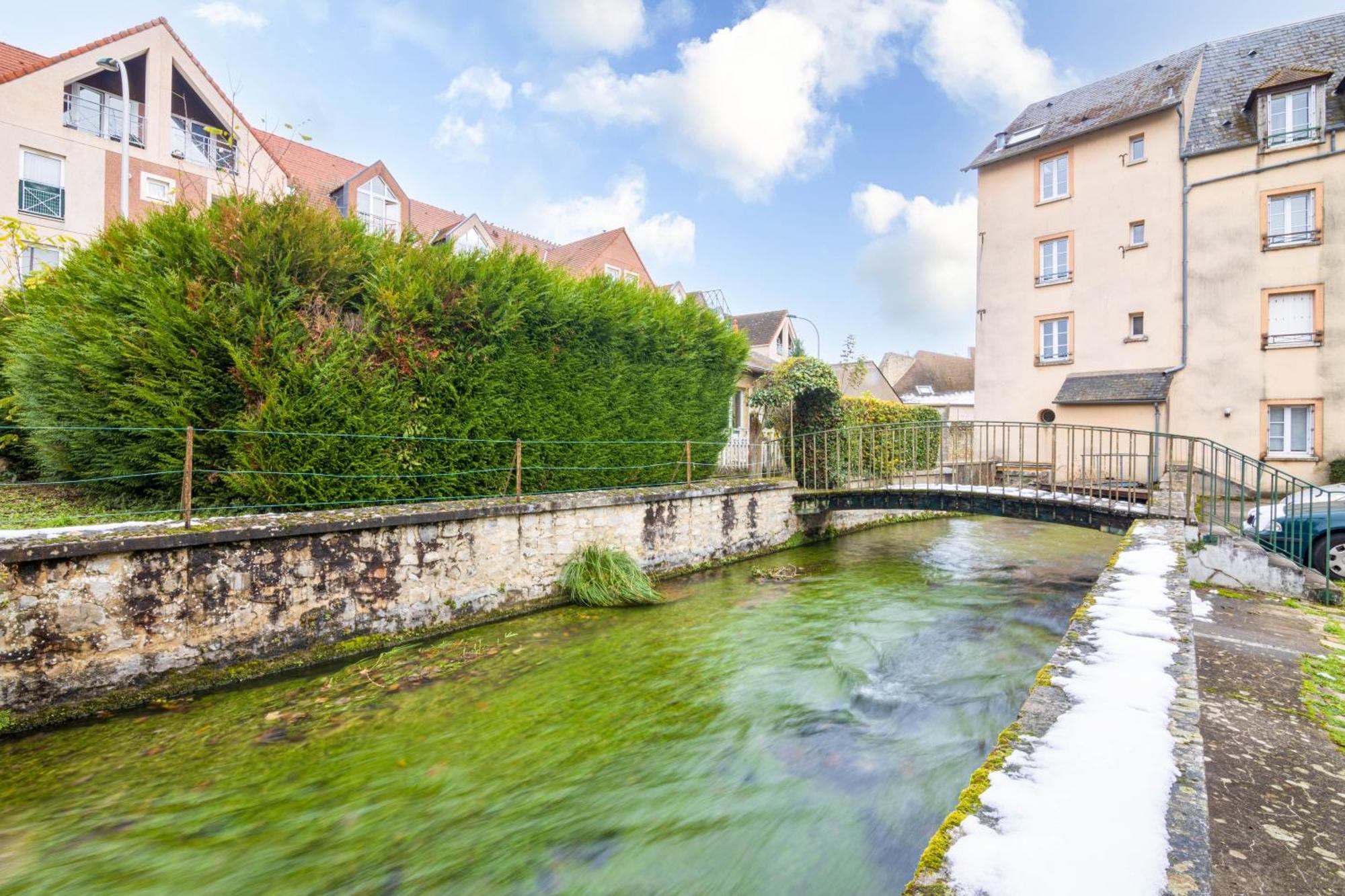 Studio Chaleureux A Etampes, France Екстериор снимка